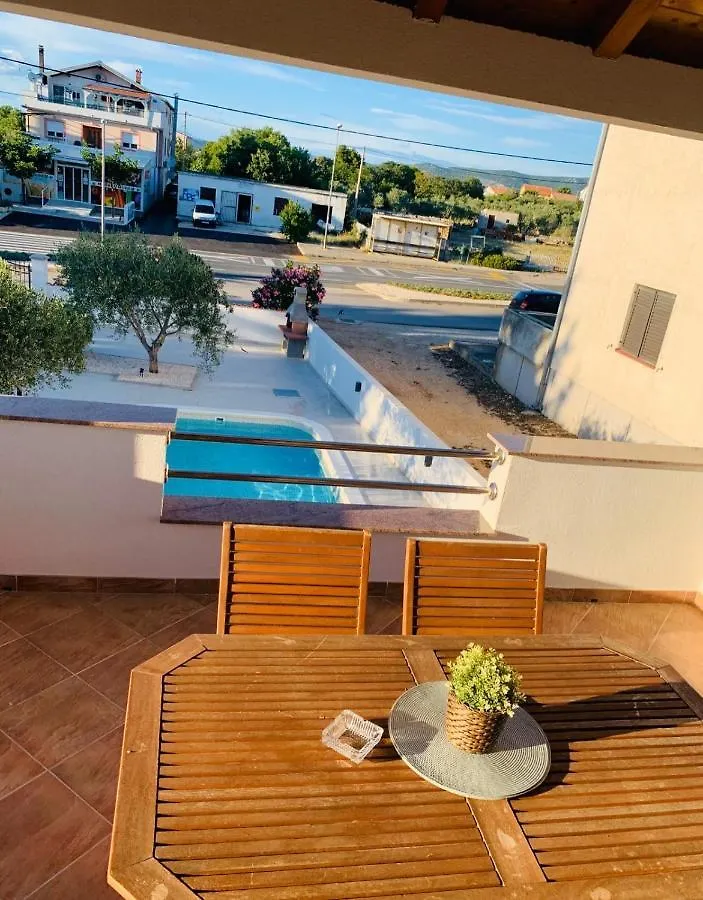Apartmani Svemir Drage Apartmán