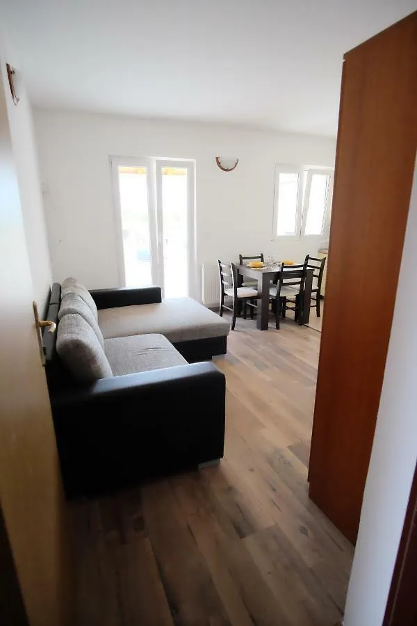 Apartmán Apartmani Svemir Drage